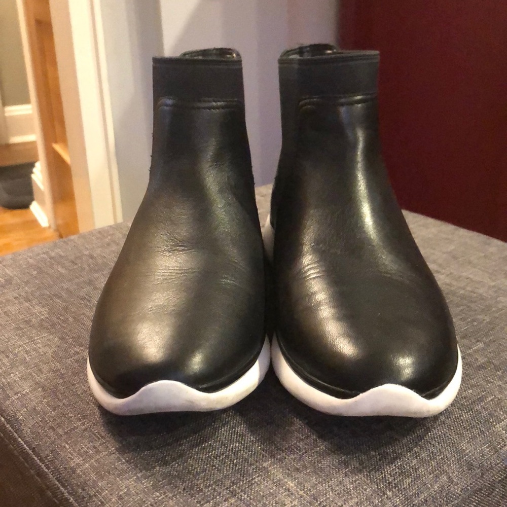 Cole Haan zerogrand Chelsea boot water proof.